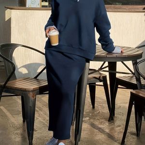 2-delige set voor vrouwen: losse lange mouwen sweatshirt met kleurblokken en rechte rok met split voor herfst en winter