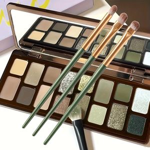 16-kleuren Oogschaduw Palette met Kwasten | & Groen Aardetint Make-up voor Diverse Gelegenheden, Effect, Ideaal voor Black Friday & Kerstkaartjes