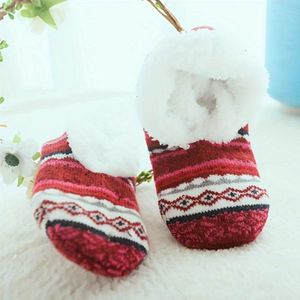 Één paar dames pantoffels binnensokken warme kerstsokken, ideaal voor Kerstmis