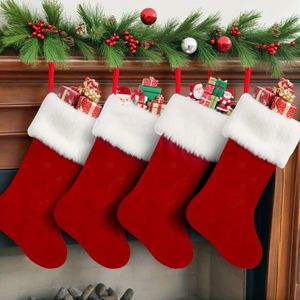 4pc Klassieke Rode & Witte Kerst Socken, Polyester Fluweel Lange Buissokken, Feestelijke Vakantie Decoratie voor Huis, Keuken, Kerstfeest, Thanksgiving, , Herfst, Winter Decoraties
