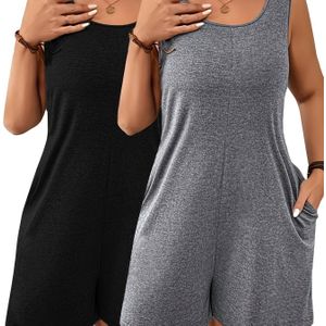 Tweedelige herfst- en zomeroutfit voor dames met een jumpsuit in een kleur, losse pasvorm en zijzakken.