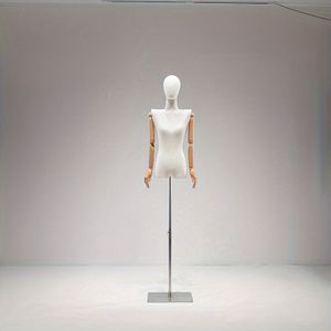 1pc Volledige Lichaam Mannequin voor Kleding Display, Aanpasbare Plat Torso Jurk Form met Houten Plastic Armen voor Mode Showcasing en Kleding Display