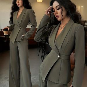 Elegante kleur damesmode broekpak | Chique tweedelige set met knoopdetails, geschikt voor alle seizoenen.