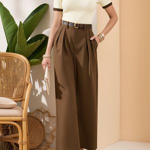 Dames Polo Shirt met Korte Mouwen en Casual Broek Outfit