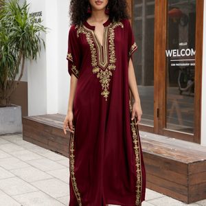 Plus Size, Rood Geborduurde Sexy V-Hals Zwarte Kaftan Jurk met Mouwen Lange Strandjurken Vakantie Relaxed Beach Wear Moo Moo Jurken Q1667