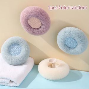 Exfolerende douchespons met zuignappen - Massage badbal spons, geschikt voor zowel mannen als vrouwen, wandgemonteerde loofah, willekeurige kleuren.