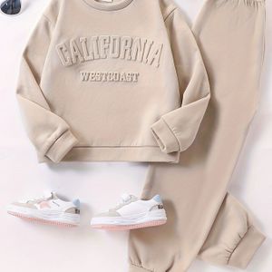 Meisjes' herfst- en winteroutfit in fuchsia, met een sweatshirt met lange mouwen en broek, perfect voor casual sportkleding, voor buiten