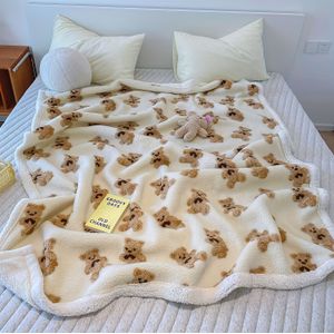 Gezellige Dubbellaagse Teddybeer Pluche Deken - Zacht Fleece, Voor Alle Seizoenen, Hypoallergeen, Machinewasbaar, Wit met Schattig Beer , Perfect voor Bank, Bed of Dutjes