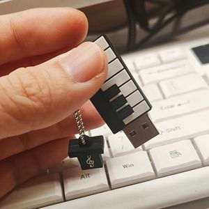 USB 8GB/16GB/32GB/64GB/128GB Zwart-Wit Pianotoets Ontwerp Draagbare Geheugenstick voor Muziekliefhebbers, Compatibel met USB 2.0 Apparaten