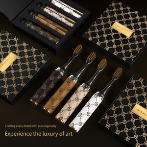 4 stks HENEE Luxe Tandenborstels met Tekstuurde Handvatten, Ultra-zacht en Medium Borstels, Brede voor Beter Mondverzorging, Draagbare Hoogwaardige Ontwerp, Inclusief Cadeau Doos