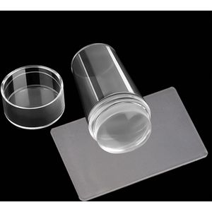 Snelle en gemakkelijke French Tip Nail Art met doorzichtige siliconen stamper en schraper