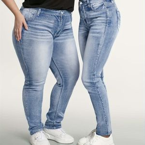 Plus Size, Dames Plus Size High-Waisted Stretch Jeans - Lichtgewassen Blauwe Distressed Vintage Jeans met Zoom & Riemloos Design, Alle Seizoenen
