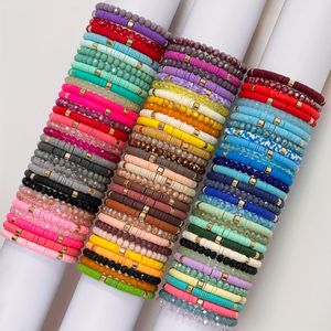 96 stuks Boho Elegant Polymer Clay Beaded Stretch Bracelets Set, Stackable, Glittery, met levendige kleuren voor vrouwen - Ideaal voor dagelijkse dracht & zomerfeestdagen
