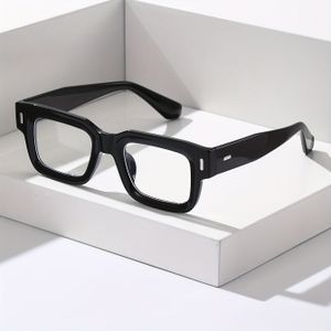 Een paar heren vierkante stijlvolle en minimalistische veelzijdige platte brillen.