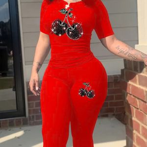 Dames Rode Bodycon Jumpsuit met Kersprint - Stretchy, Korte Mouw, Ronde Hals Casual Sportswear Set voor Lente en Herfst, Casual Sportswear | Speelse Print Jumpsuit | Stretchy