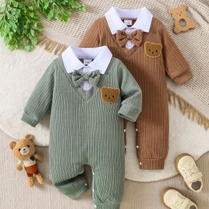 Modieuze Baby Baby Naaiing Lapel + Strik Comfortabele Jumpsuit Beer Zegel Twee-Delige Set, voor Buiten