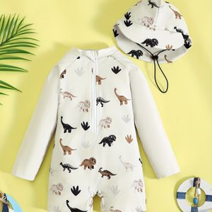 Driekwartbadpak met trui en hoed in dierenprint