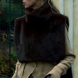 Elegante Modieuze Hoge Hals Imitatiebont Vest | Kleur, Contrast Detail, Geschikt voor Herfst/Winter, Ideaal om Uit te Gaan