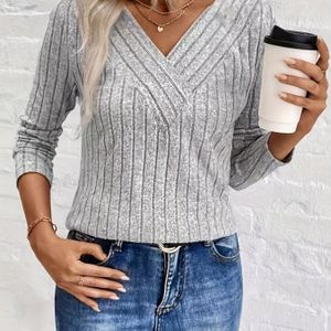 Koreaanse Casual V-hals Rib Trui | Slim Fit, Grijs, Essentieel voor Herfst/Winter