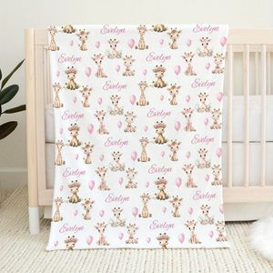 Gepersonaliseerde Naam, Schattige Giraffe - Gepersonaliseerd Meisjesdeken met Jouw Naam - Roze Cadeau voor Verjaardagen, Feestdagen, Bank, Bed & Reizen - Wasmachinebestendig, All-Seizoenen