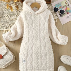 Elegante capuchontrui met lange mouwen voor jonge mensen - warme en comfortabele winterjurk van polyester met kleur, diamantpatroon en textuur, met pasvorm voor buitendragen, dikke stof