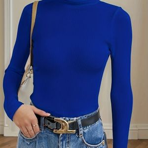 Een warm, gestroomlijnd, veelzijdig en comfortabel sweater met lange mouwen en een elegante hoge nek in een kleur.