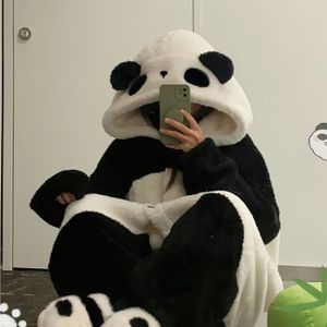 Gezellige Fleece Panda Hoodie Pyjama's voor Vrouwen - Zacht & Warm Winterbadstuk met Oren, Zwart-Wit Dierenontwerp, Dikke Pluche Thuisdracht voor Herfst en Winter