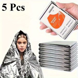 5/10 stuks, Extra Outdoor Nooddeken, Thermodeken - 210 x 130cm, Survival- en EHBO-kit voor Kamperen, Bergbeklimmen, Wandelen & Buitenavonturen met "Emergency", Kampeerspullen | Duurzame Stof