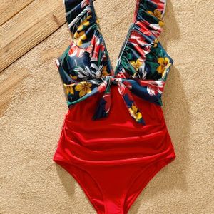 PatPat Family Bijpassende Bloemenprint En Effen Gesplitste Ruches 1-delig Badpak En Zwembroek