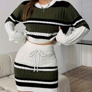 Kleur Lange Mouw Ronde Hals Pullover Crop Top en Slanke Taille Rok Breisel Set voor Lente en Herfst
