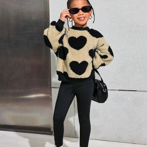 Meisjes Dik Hartpatroon Ronde Hals Lange Mouwen en Aansluitende Broek Tweedelige Set, Casual Winterstijl, Perfect voor Binnen- of Buitengebruk