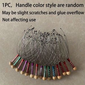 Hoofdmassager Soul Extractor, een octopus hoofdhuidmassageapparaat met 12 poten voor