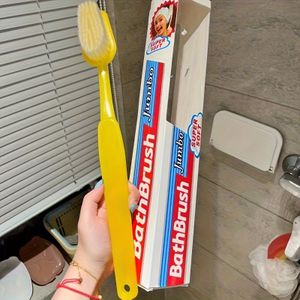 Lange Steel Badborstel met Ophanghaak, Zachte Borstels – Essentieel voor Terug naar School