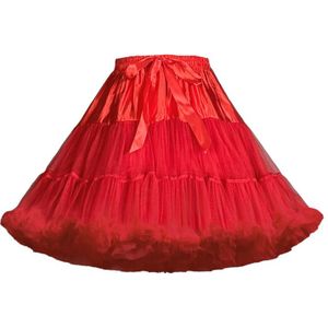 Witte korte petticoat voor dames gemaakt van pluizige doorzichtige stof, biedt ondersteuning voor dagelijkse jurken.