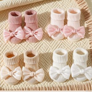 4-Pack Meisjessokken, Nieuwgeboren Baby -Slip Schattige Prinses Kniekousen met Pluizig Textuur en Antislip Grip – Zachte En Ademende Sockjes voor Ouders als Cadeau