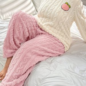 Dames Pyjama Set In Fluweel Met Plusmaten, Casual Aardbei Embroidery Twist Cable , Polyester 100% Non-Stretch Kleur Nachtkleding, Twee-Delige Loungewear Set