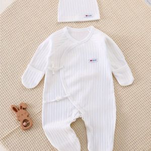 Nieuwgeboren Baby Romper met Bedekte Handen en Voeten, "Ik Hou van Mama" Print, Kleur Comfortabele Onesie + Muts, 2-delige Set, Perfect voor Buiten