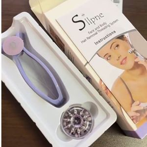 1 Draagbare Gezichtshaarverwijderaar, Handmatige Pincet voor Vrouwen – Geschikt als Scheer- en Plukgereedschap. Perfect Cadeau-idee: Kerstmis Halloween Oudejaarsavond Ver