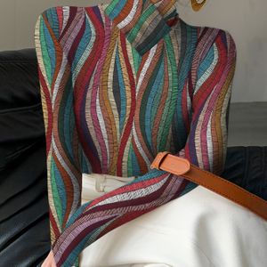 Vrouwen's Sexy Hoge Nek Lange Mouw T-Shirt - Kleurrijke Gestreepte Digitale Print, Rekbare Stof, Regular Fit Herfst Winter Top, Wasmachinebestendig, Zachte Textuur Shirt