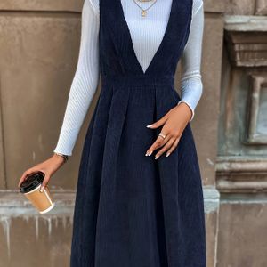 Elegant Midi Jurk in Kleur voor Dames, zonder Mouwen, V-hals, A-, Tentjurk van 100% Polyester, voor herfst/winter, gewicht van 250g, zonder riem - Stijlvolle A-vormige Jurk