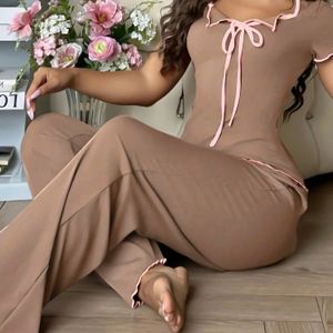 Vrouwen Lente en Herfst Vier Seizoenen Pyjama Set, Kleur Slanke Pasvorm Comfortabele Tweedelige Set met Korte Mouwen en Lange Broek voor Thuisgebruik