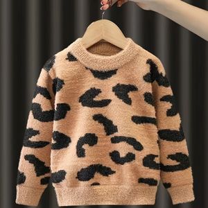 Trendy 2025 Nieuwe Aankomst Meisjes' Leopard Print Trui - Pluche, Verdikt voor Herfst & Winter, Ronde Hals, Pasvorm, Gebreide Stof, Leopard Print Top|Cozy Knitwear|Stylish Leopard Print