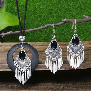 Vintage Jewelry Set For Women, 3pcs Zinc Alloy With Black Turquoise Inlay, Sequin Tassel Earrings, Double Layer Pendant Necklace Combo, Fashionable Minimalist Accessories For Daily & Gift