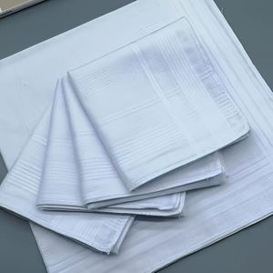 12-Pack Heren Zakdoeken - Elegante Wit, Zacht & Licht, Ideaal voor Pakken & Absorberend, Perfect Kerstcadeau, Geweven Polyester Stof