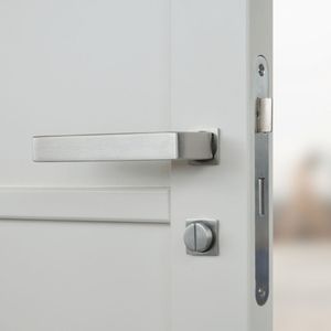 Skantrae SSL HSP pakket Deur met kruk en vrij-/bezetslot Plano Zwart - HSP842SSL