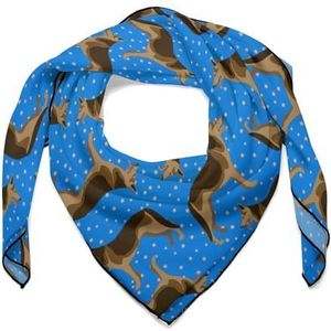 Duitse herder op blauwe sterrenhemel vierkante bandana multifunctionele satijnen wikkel nek sjaals comfortabele hoofddoek voor vrouwen haar