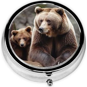 Bruine Beren Print Ronde Pillendoos 3 Compartiment Draagbare Mini Pillenkoker Metalen Pil Organizer Pil Container voor Pocket Portemonnee Kantoor Reizen