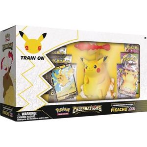 Pokémon | Celebrations Premium Figuur Collectie - Pikachu VMAX (25th Anniv) | Kaartspel | Leeftijd 6+ | 2 Spelers | 10+ minuten speeltijd
