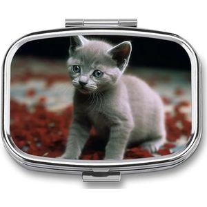 Vierkante pillendoos draagbare metalen pillenetui 2 compartimenten kleine reizen pillenorganisator schattige kat en bloemblaadjes vitamines houder organizer voor portemonnee zak