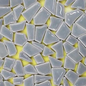 Mozaïektegels 4,3 oz/122 g veelhoek porselein mozaïek tegels doe-het-zelf ambachtelijke keramische tegel mozaïek maken materialen 1-4 cm lengte, 1 ~ 4 g/stuk, 3,5 mm dikte (kleur: lichtgrijs, maat: